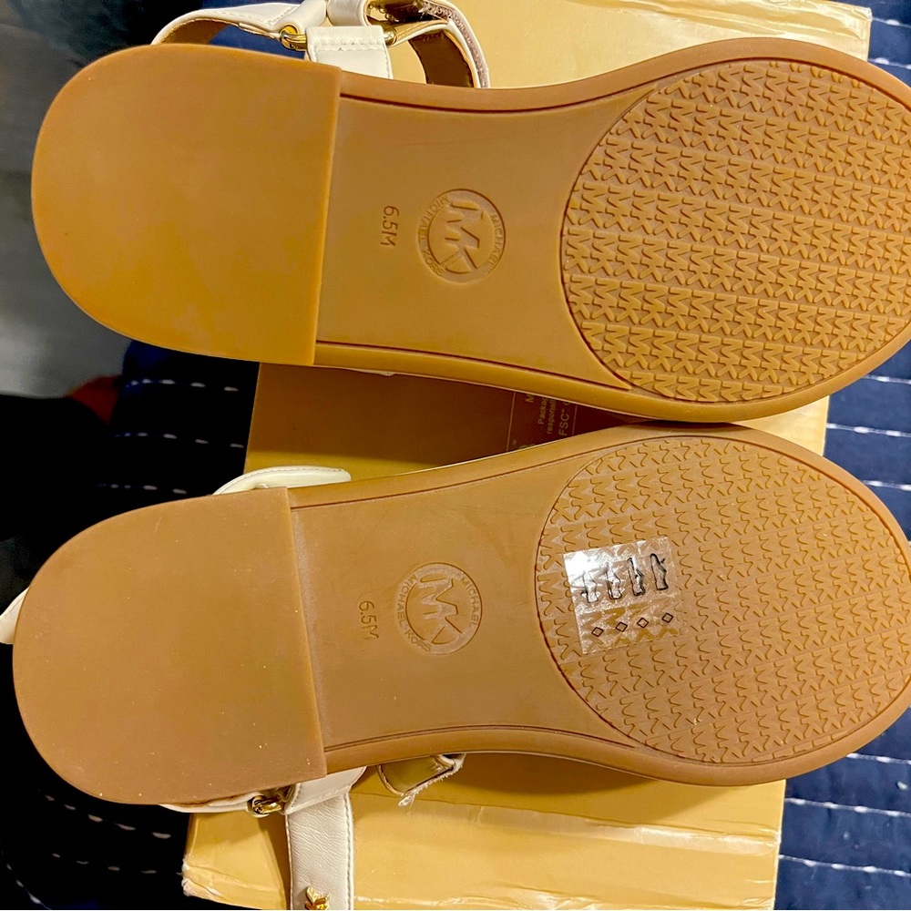 Brand new michael lots sandal
